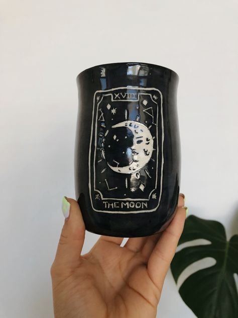 Witchy Mug Ideas, Tarot Card Pottery, Tarot Pottery, Alcohol Cups, Aham Prema, Xmas Mugs, Spiritual Products, Moon Tarot Card, Occult Decor