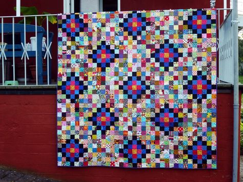 Scrap Vomit Quilt - fertig! | Flickr - Photo Sharing! Shabby Quilt, Crumb Quilting, Stamp Quilt, Granny Square Quilt, Crumb Quilt, Postage Stamp Quilt, Solid Quilt, Patriotic Quilts, Scrap Quilt Patterns