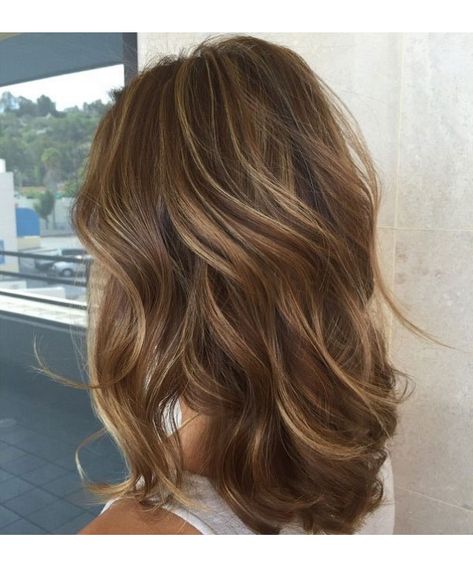 Sandy Brown Hair, Brown Hair With Highlights And Lowlights, Brown Hairstyles, Rambut Brunette, Brown Hair Shades, Brown Ombre Hair, Blond Balayage, Bronde Hair, Brown Hair With Blonde Highlights