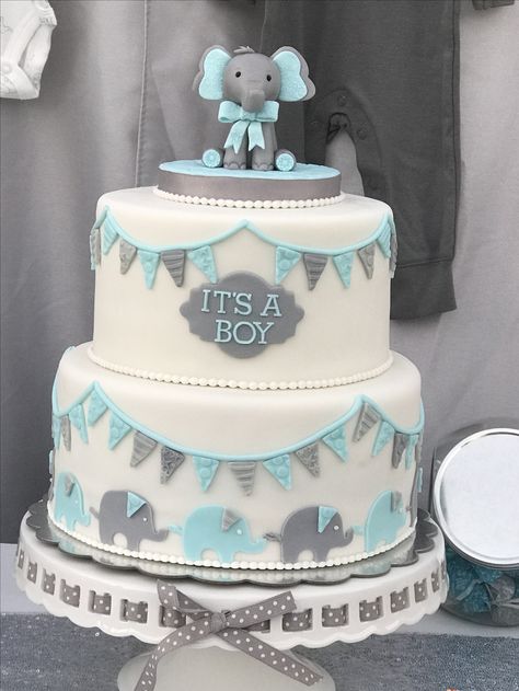 Baby elephant little peanut cake Torte Baby, Gateau Baby Shower Garcon, Baby Elephant Cake, Elephant Baby Shower Cake, Peanut Baby Shower, Elephant Baby Shower Boy, Idee Babyshower, Elephant Baby Shower Theme, Elephant Cakes