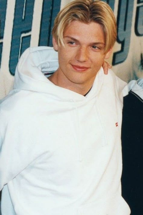 Nick Carter 90s, Nick Backstreet Boys, 90s Lifestyle, Early 2000s Hair, 90s Nick, 2000s Hair, Lauren Carter, 90s Boy Bands, Boy Problems