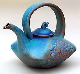 Teapots Unique, Blue Teapot, Teapot Design, Tea Kettles, Sculptures Céramiques, Pottery Teapots, Clay Teapots, Coffee Pots, Teapots And Cups