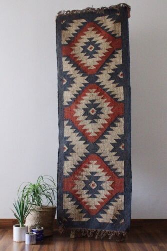 ad eBay - Find many great new & used options and get the best deals for 8 x 10 Kilim Rug Jute Wool Rug Oriental Rug Boho Patterned Rug woven rug at the best online prices at eBay! Free shipping for many products! Rugs Design, Jute Rug Runner, Jute Wool Rug, Dhurrie Rug, Patterned Rug, Ethnic Motifs, Dhurrie Rugs, Decorative Rugs, Flat Woven Rug