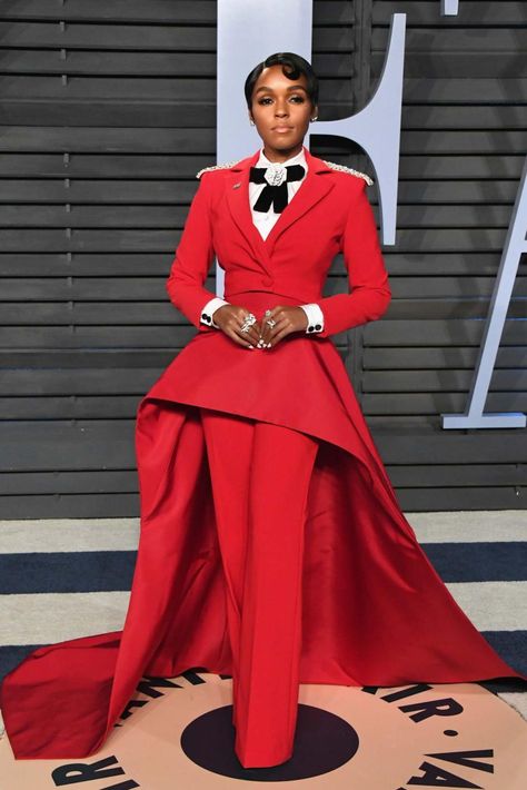 Boundary breaking exhibit celebrates the ways couture blurs the line between men's and women's clothing. Non Binary Fashion, Janelle Monae, Gender Fluid Fashion, Prom Heels, Kevin Costner, Red Suit, Non Binary, Androgynous Fashion, Vanity Fair Oscar Party