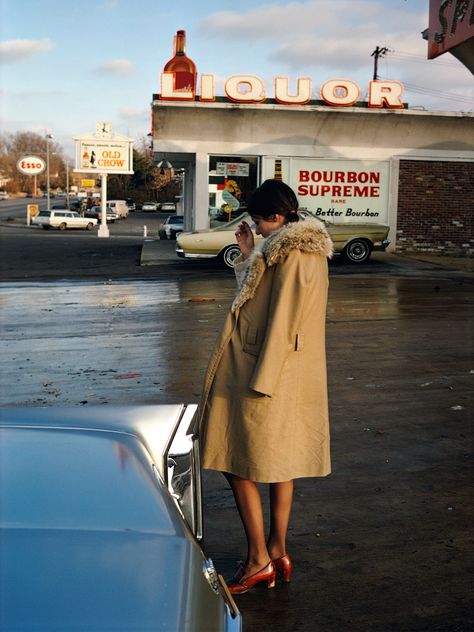 “A King Alone,” by Rachel Kushner | The New Yorker Vegas Cowboy, Eggleston Photography, Headless Woman, Street Photography Aesthetic, Johnny Dufort, Joel Sternfeld, Jessie Murph, Nan Goldin, Motel 6