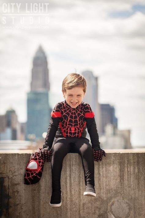 Superhero Photoshoot, Kids Spiderman Costume, Superhero Pictures, Miles Morales Spider Man, Spiderman Theme, Spiderman Kids, Spiderman Birthday Party, Spiderman Costume, Miles Morales Spiderman