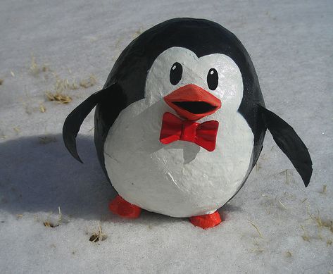 Totoally our next paper mache project!! Paper Mache Art Projects, Paper Mache Christmas, Paper Mache Projects, Paper Mache Mask, Making Paper Mache, Penguin Crafts, Penguin Craft, Paper Mache Animals, Paper Mache Sculpture