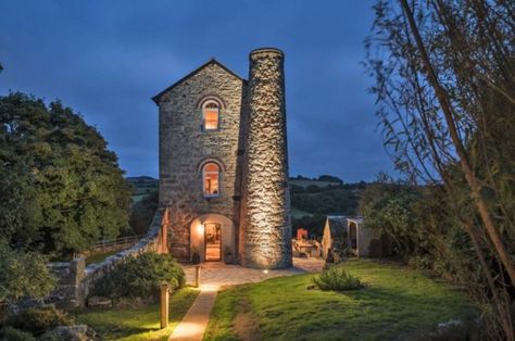 19th Century engine house becomes rough-luxe retreat in Cornwall Sunken Hot Tub, Rustic Outdoor Kitchens, Engine House, Rough Luxe, Stone Cottages, Luxury Cottage, Romantic Cottage, Stone Cottage, Luxe Interiors