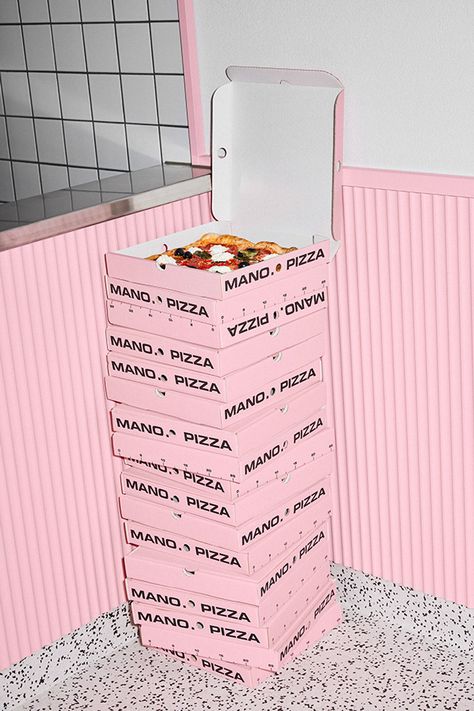 Mano Pizza on Behance Pink Pizza, Concept Restaurant, Project Photography, Pizza Branding, Pizza Boxes, Pizza Box, Creative Packaging, Packaging Design Inspiration, Cafe Design