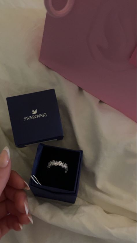 Swarovski Promise Ring, Swarovski Ring Aesthetic, Swarosky Jewelry Aesthetic, Swarovski Jewelry Aesthetic, Swarovski Aesthetic, Present Aesthetic, Ring Gift Ideas, Swarovski Rings, Swarovski Jewelry Rings