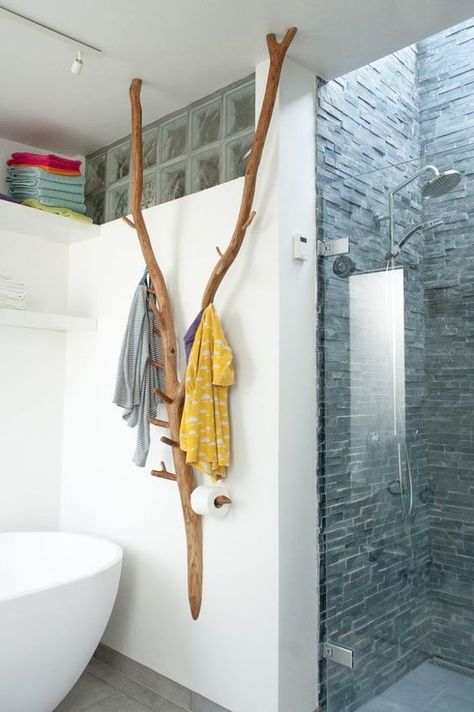 Bathroom Hanger, Chalet Design, Creative Bathroom, Branch Decor, Bedroom Boho, 인테리어 디자인, The Bathroom, Towel Rack, Tree Branches