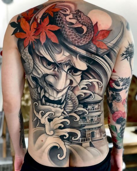 Hanya Mask Full Back Tattoo, Back Piece Tattoo Men, Hannya Maske Tattoo, Owl Thigh Tattoos, Hannya Maske, Traditional Japanese Tattoo Flash, Half Sleeve Tattoo Stencils, Japanese Back Tattoo, Horrible Tattoos