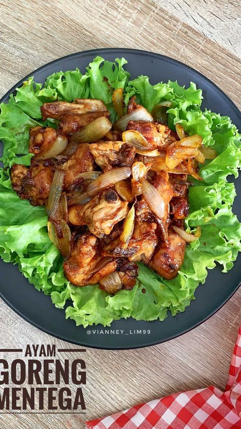 Ayam Mentega, Ayam Goreng Mentega, Food Menu, Chicken Recipe, Delicious Food, Chicken Recipes, Sauce, Yummy Food, Plating