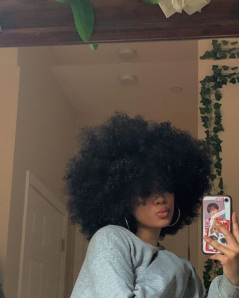 Pelo Afro, Curly Girl Hairstyles, Grunge Hair, Curly Girl, Afro Hairstyles, Black Girls Hairstyles, Aesthetic Hair, Pretty Hairstyles, Cute Hairstyles