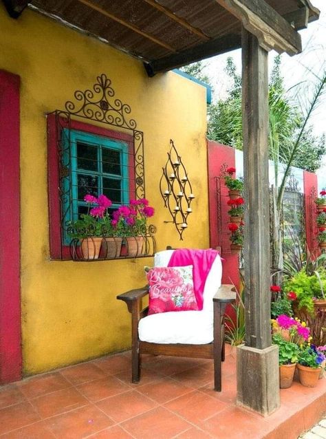 Mexican Outdoor Decor, Outfit Ideas Mexican, Mexican House Exterior, Mexican House Design, Mexican Outfit Ideas, Mexican Patio Ideas, Vacation Outfits Mexico, Hacienda Mexico, Mexico Trip Outfits