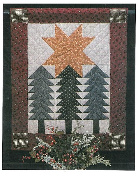 Alpine Star wall quilt pattern by Thimbleberries, Inc. Features 3 pine trees, topped by a large star. Finished size is 35 x 43.  Similar quilt is called Town Square on page 92 of At Home with Thimbleberries book. Thimbleberries Quilts Pattern, Thimbleberries Quilts, Holiday Cabin, Wall Quilt Patterns, Tree Quilts, Sewing Christmas, Christmas Tree Quilt, Tree Winter, Cabin Lodge