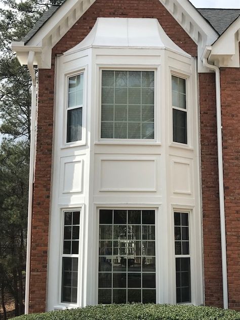 Two Story Bay Window Exterior, Bay Window Exterior Trim, Farmhouse Bay Window, Bay Window Exterior Ideas, Bay Window Ideas Exterior, Bump Out Window, Window Bump Out, Bay Window Exterior, Window Bay