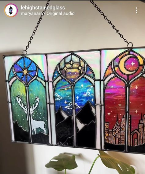 Magical Stained Glass Patterns, Lotr Stained Glass Art, Book Stained Glass Pattern, Throne Of Glass Painting Ideas, Acotar Stained Glass Art, Fantasy Stained Glass Art, Harry Potter Stained Glass Art, Stained Glass Harry Potter, Beginner Stained Glass Patterns Free