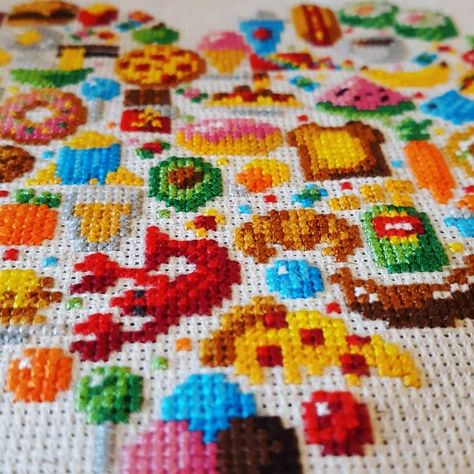 PixlStitch / Cross Stitch (@pixlstitching) • Instagram-Fotos und -Videos Cross Stitch Food, Cool Cross Stitch, Food Cross Stitch, Food Embroidery, Stitch Food, Colourful Cross Stitch, Food Pattern, Dmc Embroidery, Food Patterns