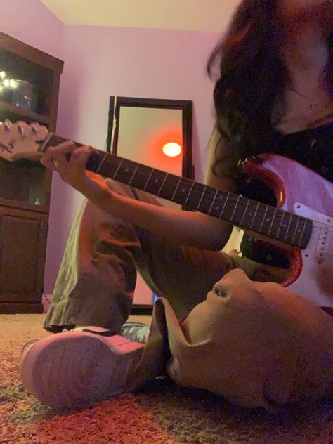 Guitarist Girlfriend Aesthetic, Girl Guitar Aesthetic, Girl Playing Guitar Aesthetic, Girl With Electric Guitar, Electric Guitar Girl, Girl Playing Electric Guitar, Bri Core, Girl Playing Guitar, Girl With Guitar