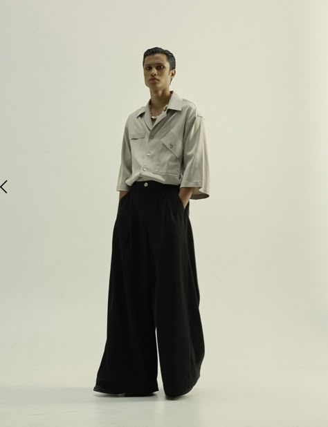 Baggy Suit Mens Fashion, Mens Flowy Pants, Japanese Formal Wear Men, Wide Pants Outfit Men, Baggy Suits Men, Japanese Minimalism Fashion, Japanese Minimalist Fashion Men, Art Fashion Clothes, Japanese Menswear