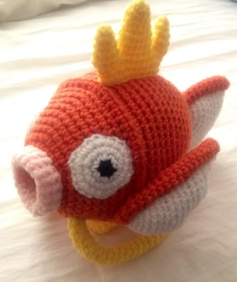 Magikarp by LucreziaNatas Pokemon Amigurumi, Pokemon Crochet Pattern, Crochet Pokemon, Pokemon Pattern, Crochet Fish, Kawaii Crochet, Wool Crafts, Diy Crochet Projects, Amigurumi Free