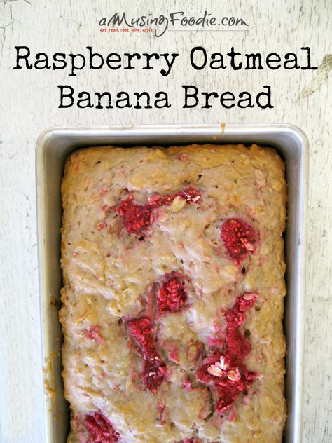 Raspberry Oatmeal Banana Bread - breakfast with just the right amount of sweetness! (ad) Oatmeal Banana Bread, Raspberry Bread, Raspberry Oatmeal, Professional Cake Decorating, Oatmeal Banana, Bread Breakfast, Oatmeal Bread, Homemade Breads, Dairy Free Breakfasts