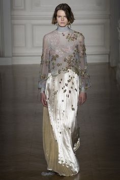 Valentino 2017, Valentino Haute Couture, Valentino Couture, Spring Couture, Fashion Runway, Couture Week, Acrylic Powder, Fashion Show Collection, Gold Dress