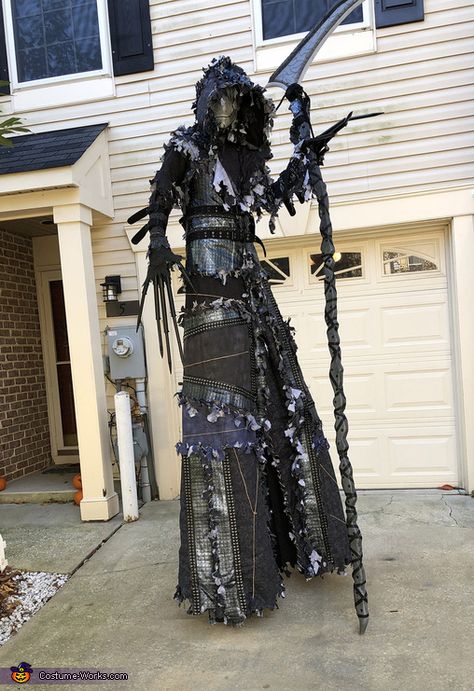 The Devil's Reaper - 2019 Halloween Costume Contest Grim Reaper Halloween Costume Women, Womens Grim Reaper Costume, Grim Reaper Family Costume, Reaper Cosplay, Halloween Costumes Grim Reaper, Grim Reaper Cosplay, Grim Reaper Costume, Reaper Costume, Grim Reaper Halloween