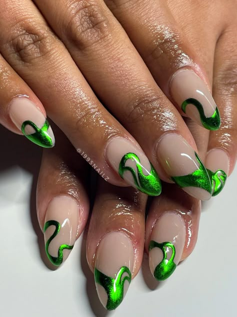 Green Chrome Halloween Nails, Green Dragon Nails, Shrek Nails Designs, Poison Ivy Nails Designs, Funky Green Nails, Ferxxo Nails, Shego Nails, Green Flame Nails, Peridot Nails