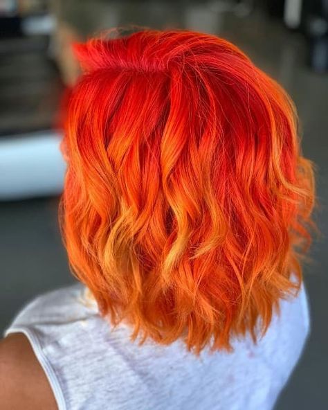 Red Ombre Hair Color, Fire Ombre Hair, Fire Hair Color, Orange Ombre Hair, Hair Color Red Ombre, Ombre Hair Color Ideas, Dark Ombre Hair, Dark Red Hair Color, Black Red Hair