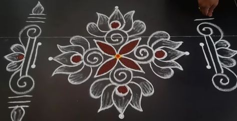 Small Free Hand Rangoli, Lotus Kolam, Simple Rangoli With Dots, Simple Rangoli Kolam, Daily Muggulu, Pattern Design Drawing, Easy Rangoli Designs Videos, Very Easy Rangoli Designs, Rangoli Designs Photos