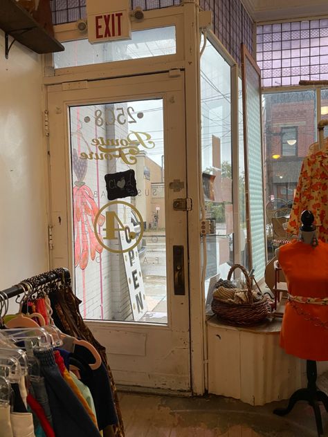 The inside of a vintage boutique Owning A Boutique Aesthetic, Dress Shop Aesthetic, Thrift Store Exterior, Small Store Aesthetic, Store Owner Aesthetic, Vintage Boutique Aesthetic, Boutique Aesthetic Ideas, Shop Owner Aesthetic, Boutique Owner Aesthetic