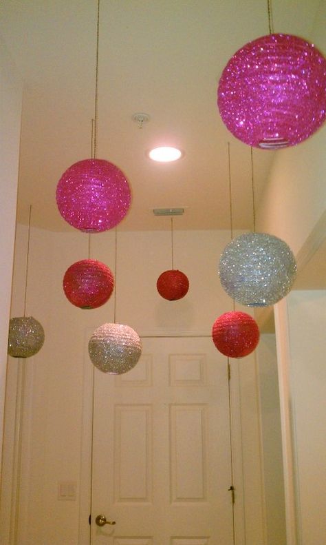 Party Lanterns, Deco Ballon, Spray Glue, Diy Lampe, Michaels Craft, Glitter Party, Glitter Girl, Glitter Paper, Craft Store