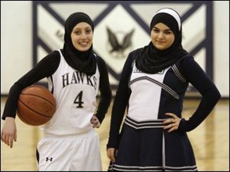 Basketball Girls Outfits, Women Rule, Outfits Muslim, Sports Hijab, Basketball Clothes, Cheerleading Outfits, Basketball Girls, Outfit Hijab, Hijabi Girl