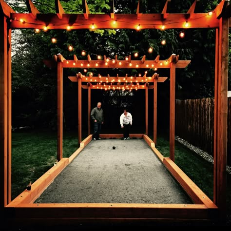 Home Bocce Ball Court, Outdoor Game Area Design, Outdoor Gameroom, Bocce Ball Court Backyard, Color Wheel Matching, Bocce Court Backyard, Diy Fire Pits, Outdoor Yard Games, Color Scheme Ideas