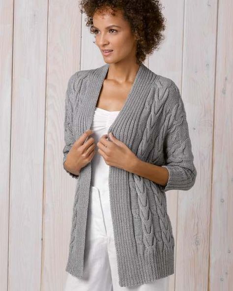 Katia Cabled Women's Cardigan Free Knitting Pattern Long Cardigan Knitting Pattern, Free Knitting Patterns For Women, Ladies Cardigan Knitting Patterns, Design Knit, Aran Knitting Patterns, Knitting Cardigan, Outfit 2020, Knitting Patterns Free Sweater, Knit Cardigan Pattern