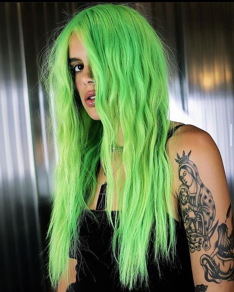 Pulp Riot Canada - Hair Color on Instagram: “@yourfavoritehairartist is the artist #pulpriotrealness” Deep Green Hair, Green Hair Color, Grow Thick Long Hair, Hair Colors Ideas, Pulp Riot Hair Color, Pulp Riot Hair, Green Wig, Pulp Riot, Bright Hair