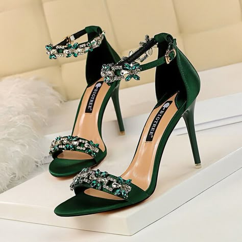 Women Sandals 2024 Summer Luxury Crystal Ankle Buckle High Heels Shoes Bride Party Lady Green Red Black Pumps Size 34 35 36 37 38 39 40 US Size 4.5 5 6 7 8 9 10 Feet Length (cm) 22.0 22.5 23.0 23.5 24.0 24.5 25.0 36 yards as the standard measure, error 0.5mm NOTE: 1. Pls order the shoes size according to your feet length. You can contact to us directly, if you have any size question. For example: pls order the US size 6, that means the size 36, if your feet length areabout 23.0cm. but if your feet are very wide, pls ordera larger size. 2. Pls compare the detail sizes with yours before you buy!!! Color  Show :  Red / Black / Green / Pink / Silver Heel  Height :  9.0 cm Quinceañera Green, Quince Green, Sage Green Quinceanera, Green Shoes Heels, Mythical People, Princess And The Frog Wedding, Frog Wedding, Green Quinceanera, Green Quinceanera Dresses