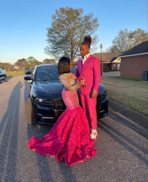 Pink Homecoming Dress Couple, Pink Prom Outfits For Couples, Pink Couple Outfit, Prom Couples Black People, Pink Prom Dresses Black Women, Pink Prom Couple, Prom Fits, Matric Dress, Classy Prom