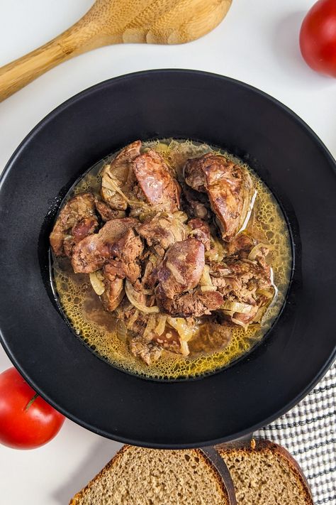 Delicious liver and onions cooked in a slow cooker. You will need livers, a few onions, butter, spices, and a secret ingredient that will bring the dish to another level. Liver And Onions, Liver Recipes, Slow Cooker Recipe, One Pot Dishes, Beef Liver, Crockpot Beef, Onion Recipes, Chicken Livers, Slow Cookers