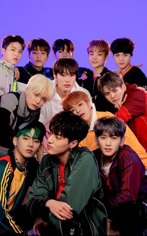 TREASURE BOY !!! I Just Wanna Be Your Girl !! Treasure 13, Treasure Planet, Seventeen Wallpapers, Treasure Boxes, Group Photos, Blackpink Photos, Kpop Wallpaper, Yg Entertainment, Kpop Groups