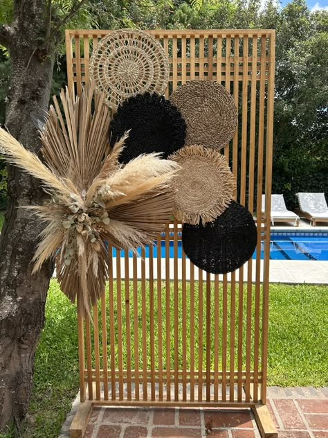 African Traditional Wedding Backdrop, Recycled Backdrop, African Party Decorations, Tropical Cocktail Party, Photo Booth Backdrop Frame, Bamboo Wall Decor, African Wedding Theme, Ramadan Table Decor, Wedding Table Deco