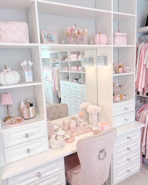 So much has happened since the last time I posted can't wait to share with you all 🥰🎀🩷 #vanity #makeupvanity #closetdesign #closet Teen Bedroom Vanity, Vanity Ideas Closet, Fashion Themed Bedroom, Shared Teen Room, Pink Vanity Aesthetic, Vanity Ideas Aesthetic, Pink Closet Aesthetic, Dream Makeup Room, Vanity Inside Closet