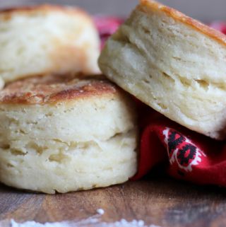 Biscuits Dumplings, Pillsbury Biscuit Recipes, Baking Bars, Best Homemade Biscuits, Raspberry Scones, Revelation Bible Study, Bread Pancakes, Pillsbury Biscuits, Homemade Biscuits Recipe