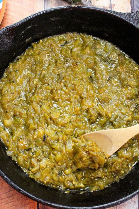 Hatch Green Chili Sauce Hatch Green Chili Sauce, Hatch Pepper Recipes, Chili Receipes, Hatch Green Chili Recipe, Hatch Chilies, Hatch Chili Recipes, Hatch Chile Recipes, Roasted Green Chili, Hatch Green Chili