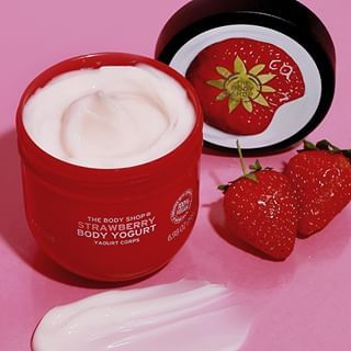 Strawberry Cosmetics, Strawberry Shampoo, Body Yogurt, Yogurt Strawberry, Organic Almond Milk, Body Shop Skincare, Vegan Body, Yogurt Shop, Body Shop At Home