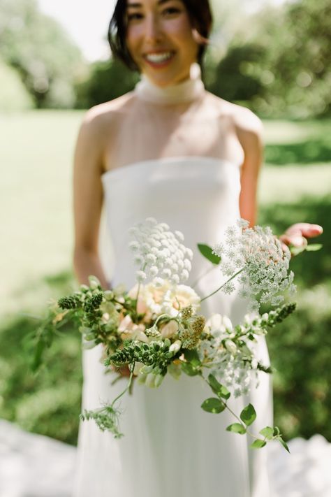 Bridal bouquet filled with Queen Anne's lace and pink foxglove at a Mattie's Austin Texas wedding. Queen Anne Lace Bouquet, Queen Annes Lace Bridal Bouquet, Queen Annes Lace Bouquet, Pink Foxglove, Lace Bouquet, Contemporary Bridal, Austin Texas Wedding, Bouquet Inspiration, Queen Anne's Lace