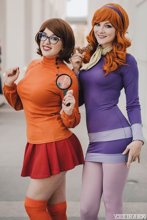 Daphne and Velma Cosplay | Cosplay woman, Sexy cosplay, Cosplay female Velma Cosplay, Daphne And Velma, Best Friend Halloween Costumes, Jessica Nigri, Comic Con Cosplay, Steampunk Cosplay, Halloween Costumes Friends, Amazing Cosplay, Cute Cosplay