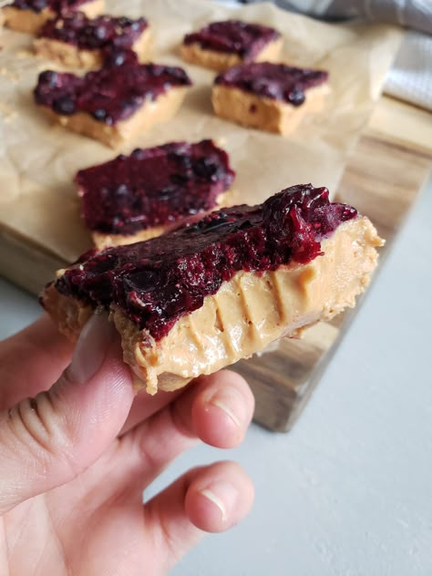 Peanut Butter Jelly Bars, Sailor Bailey, Jelly Bars, Benefits Of Lemon, Compote Recipe, Preworkout Snack, Frozen Lemon, Get Rid Of Warts, Desserts Vegan